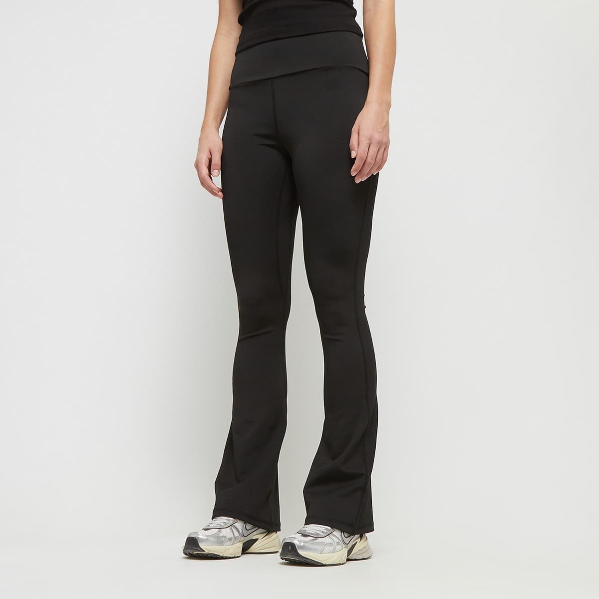 Small Logo Essential Mini Flare Pants 