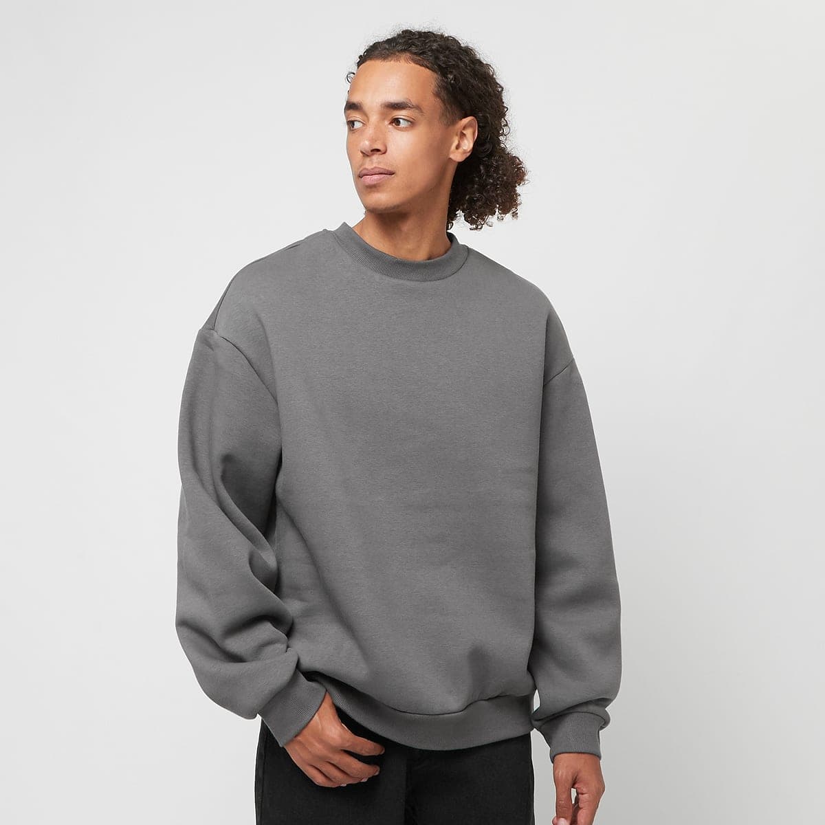 Fluffy Crewneck 