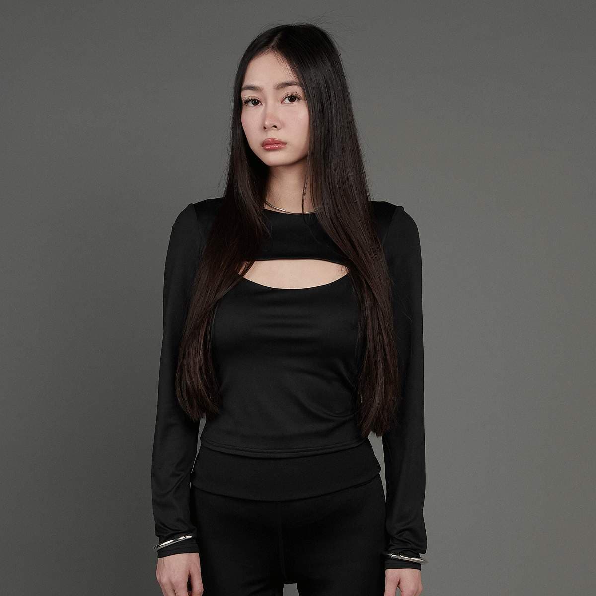 S Cube Cut Out Longsleeve
