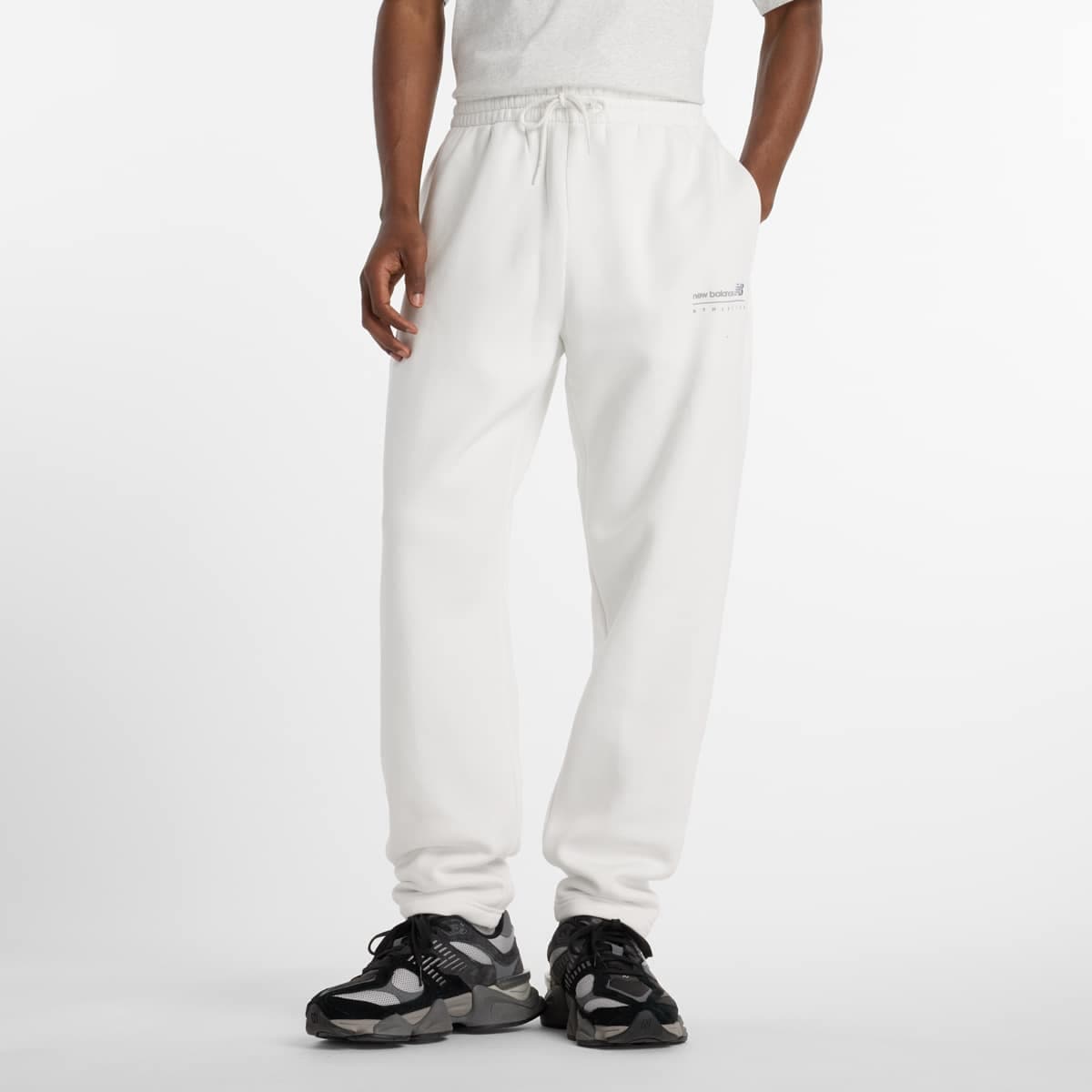 Linear Graphic Fleece Pants