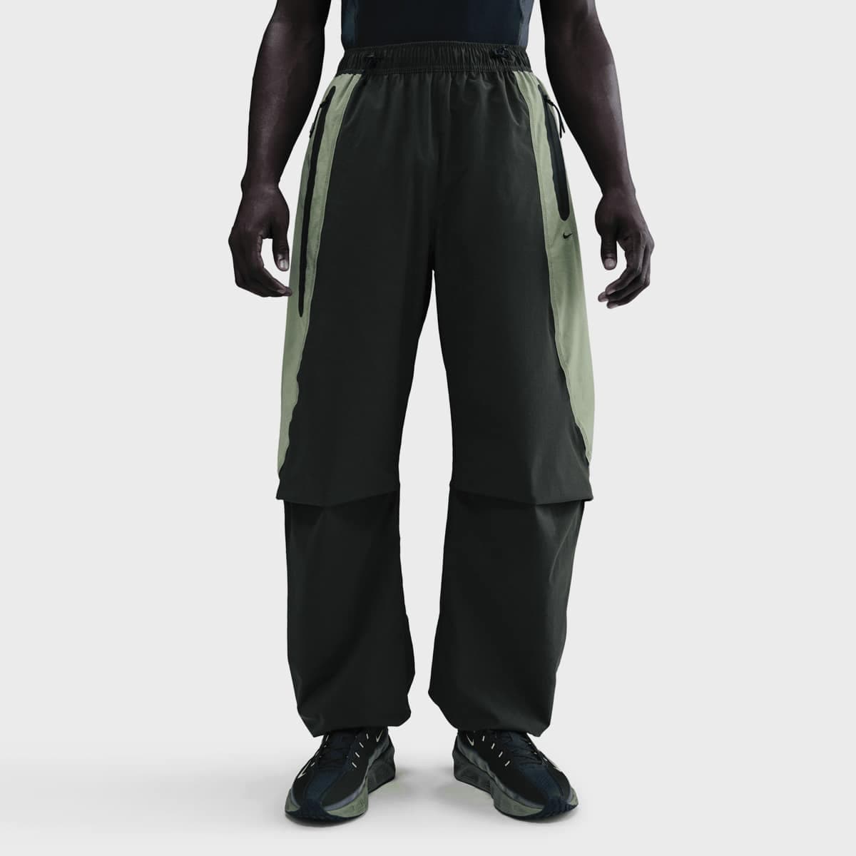 Tech Dri-FIT Woven Color-Block Oversized Pants