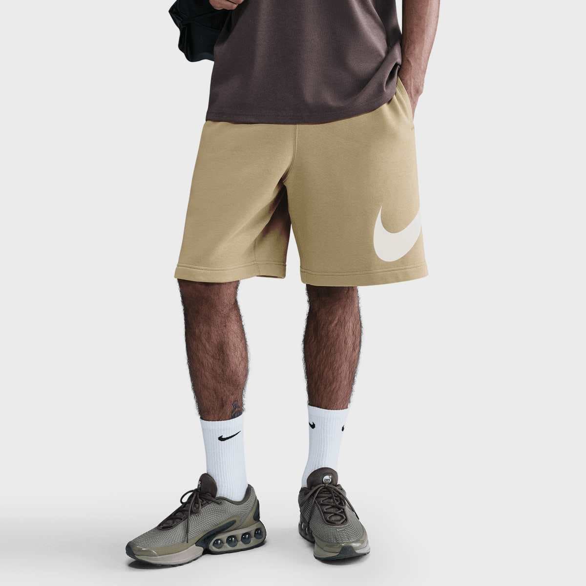 Club Graphic Short