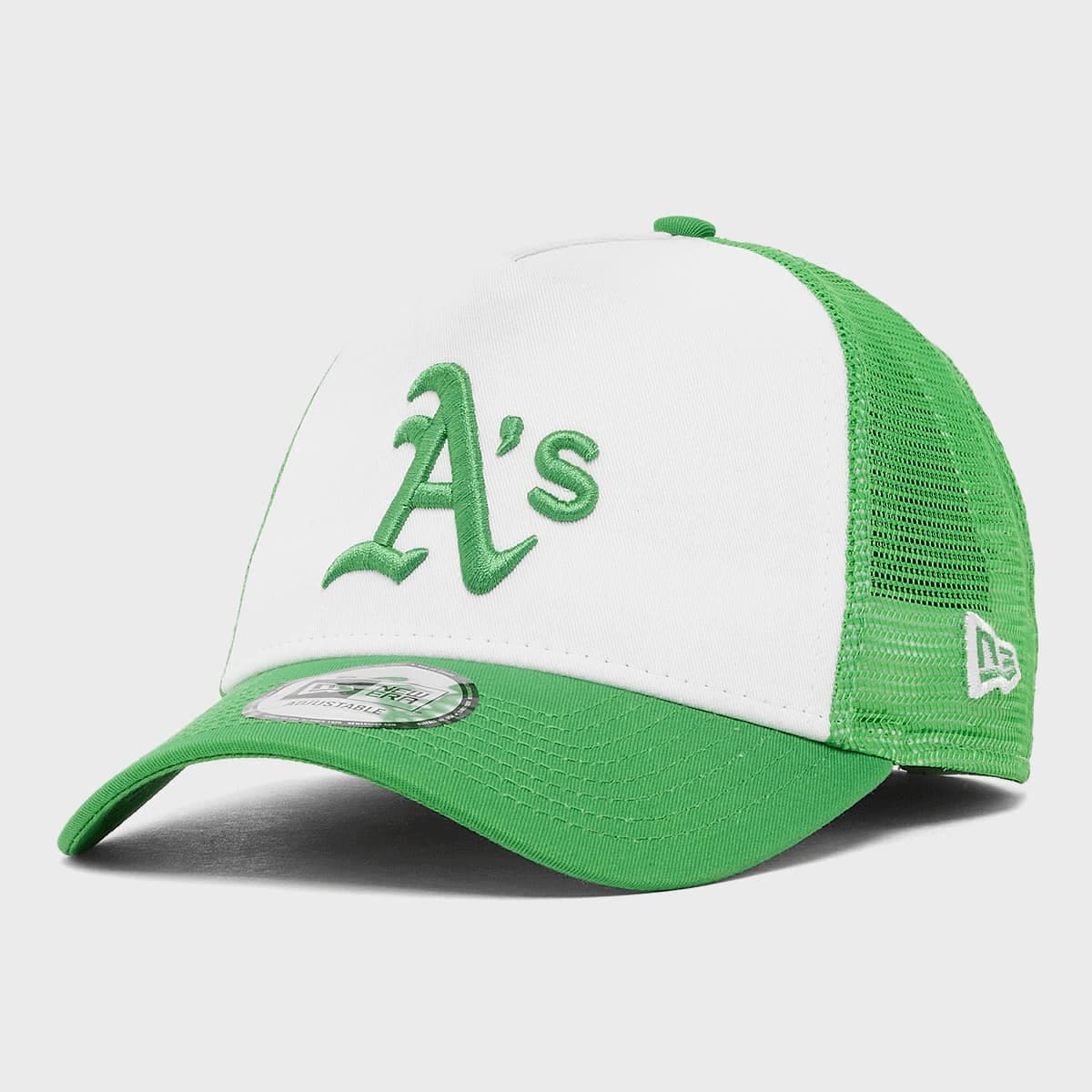 League Essential Trucker