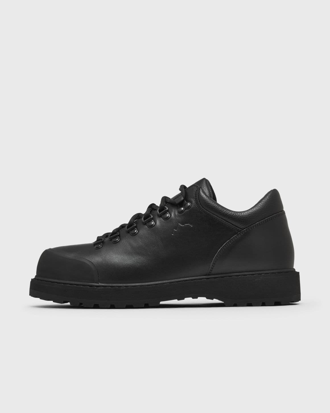 CORNARO BLACK