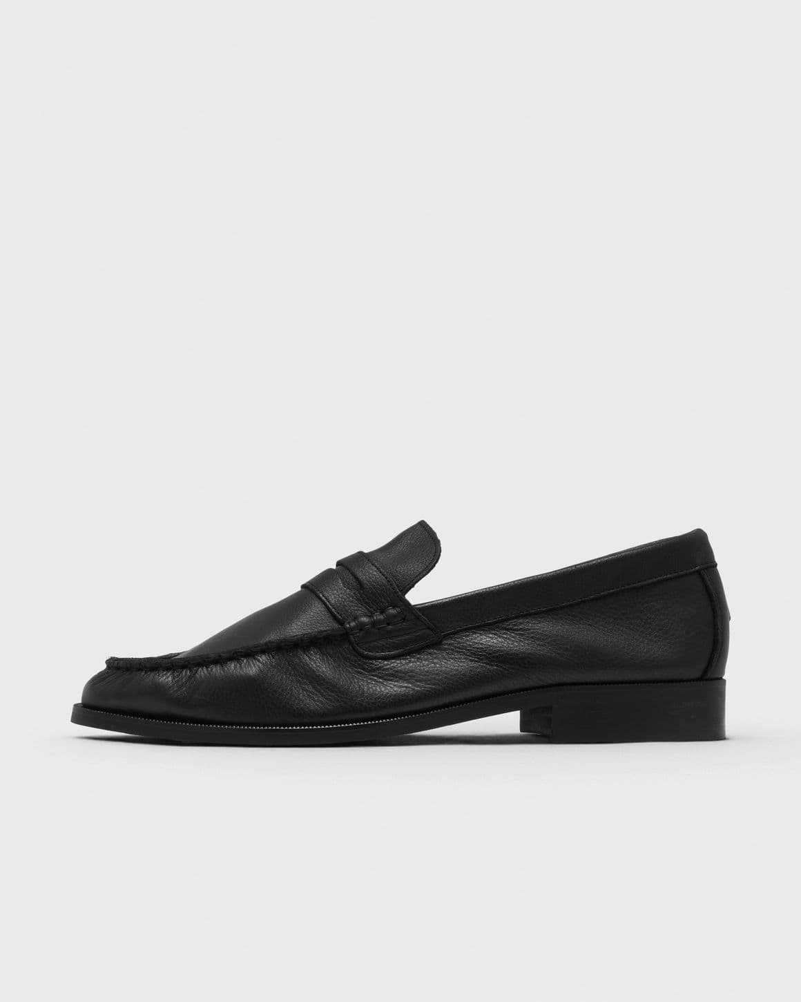 Ezra Pebble Pleated Penny Loafer