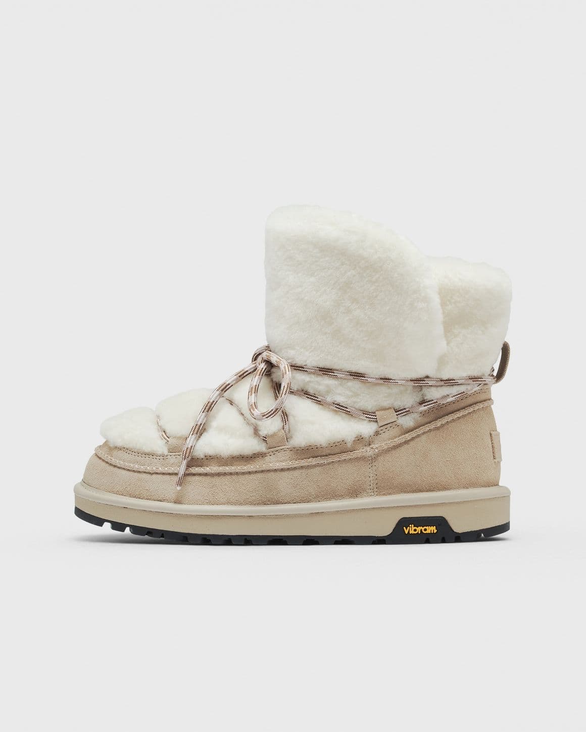 WMNS CLASSIC TREAD FLUFFED BOOT